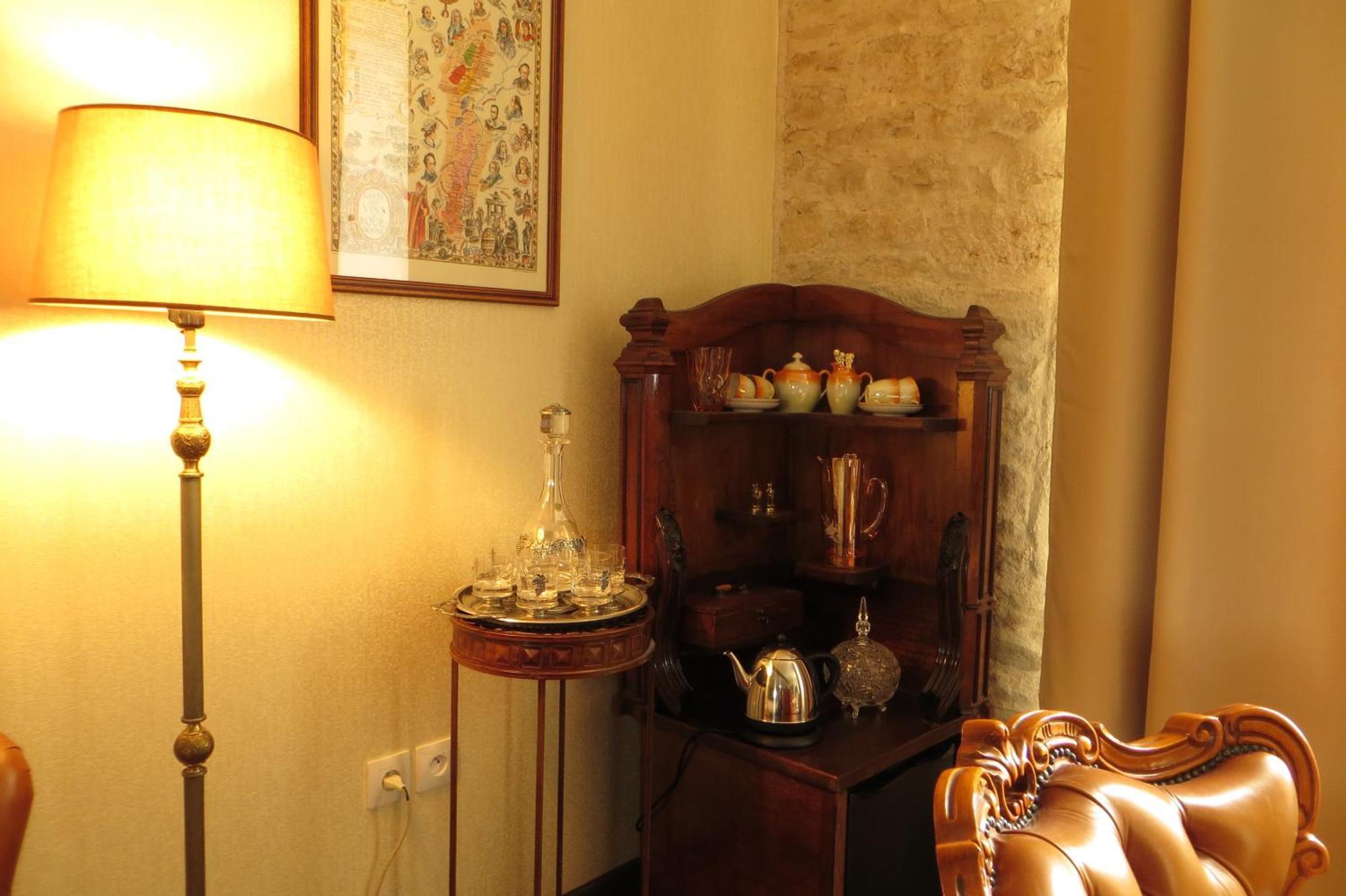 Bed and Breakfast Le Bailli De Montsaugeon Habitación foto