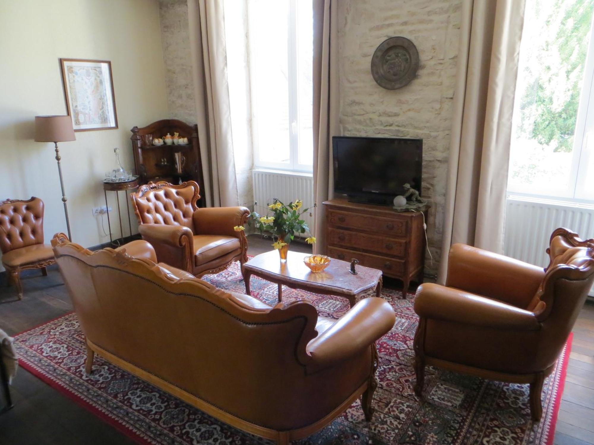 Bed and Breakfast Le Bailli De Montsaugeon Habitación foto