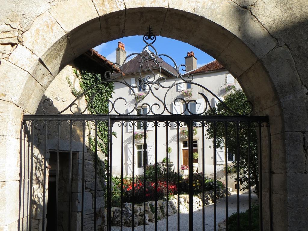 Bed and Breakfast Le Bailli De Montsaugeon Exterior foto