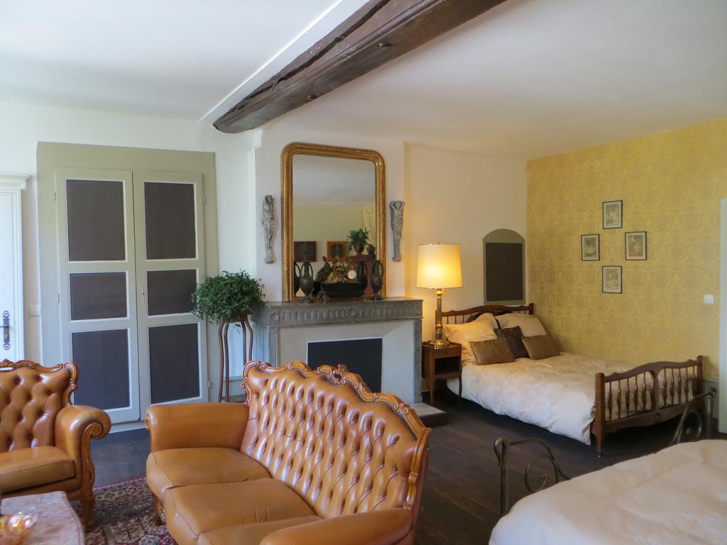Bed and Breakfast Le Bailli De Montsaugeon Habitación foto