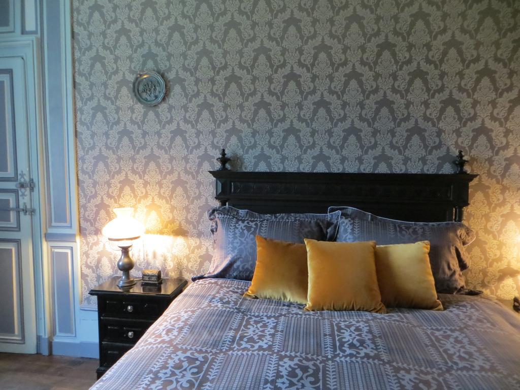 Bed and Breakfast Le Bailli De Montsaugeon Habitación foto