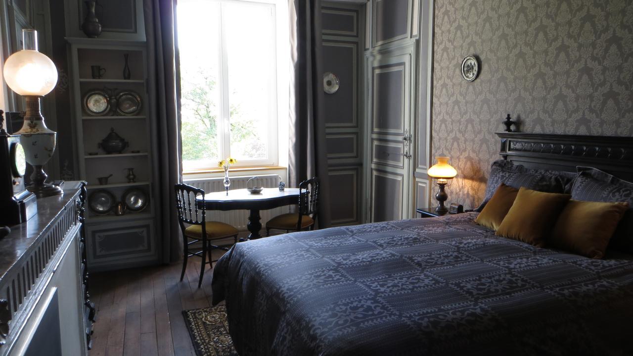 Bed and Breakfast Le Bailli De Montsaugeon Habitación foto