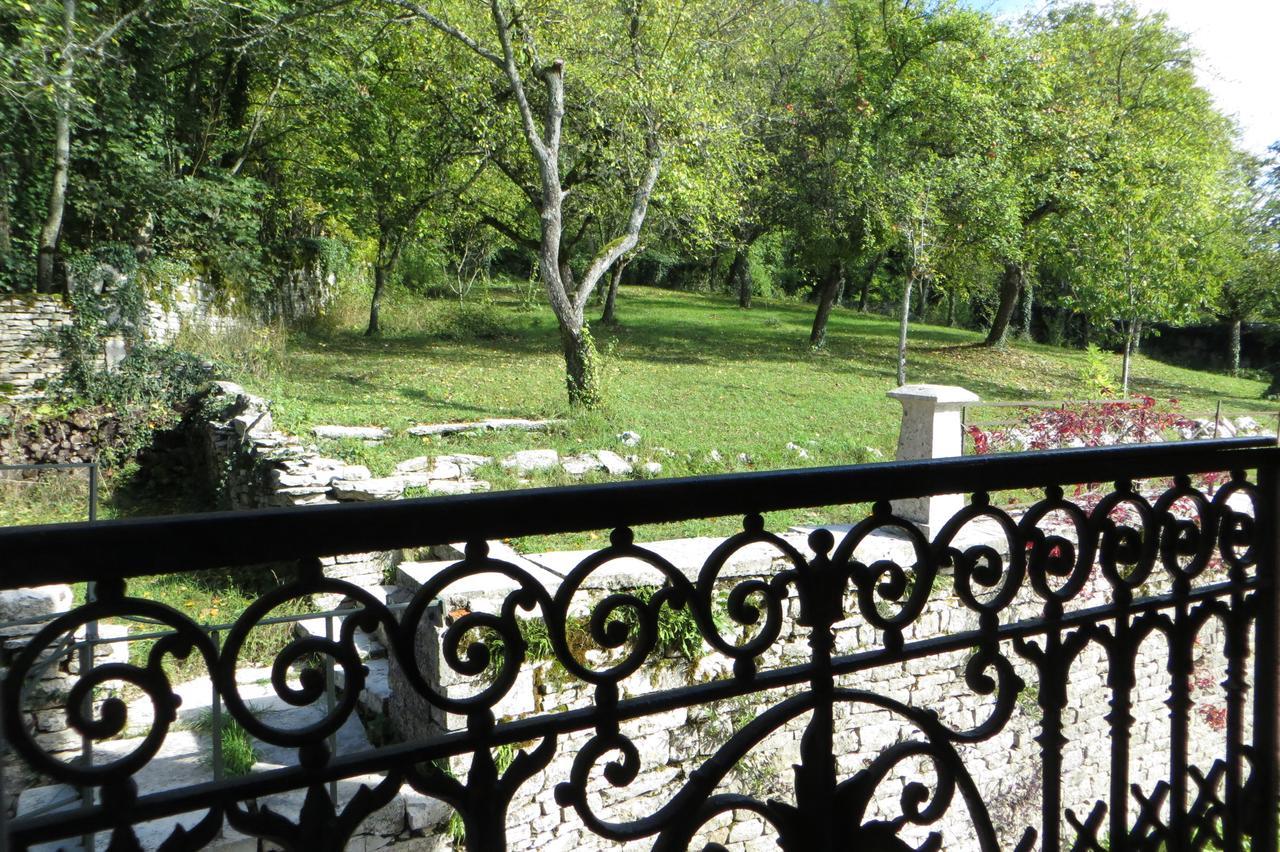 Bed and Breakfast Le Bailli De Montsaugeon Habitación foto