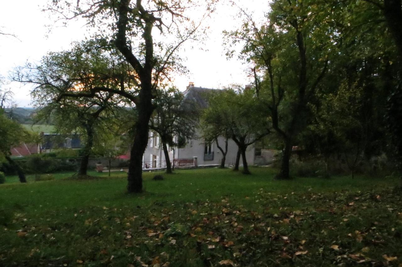 Bed and Breakfast Le Bailli De Montsaugeon Exterior foto