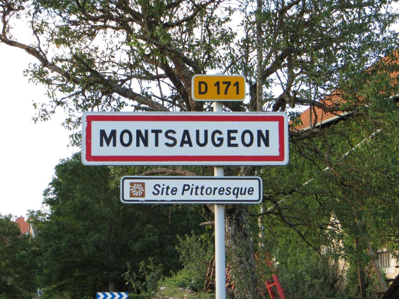 Bed and Breakfast Le Bailli De Montsaugeon Exterior foto