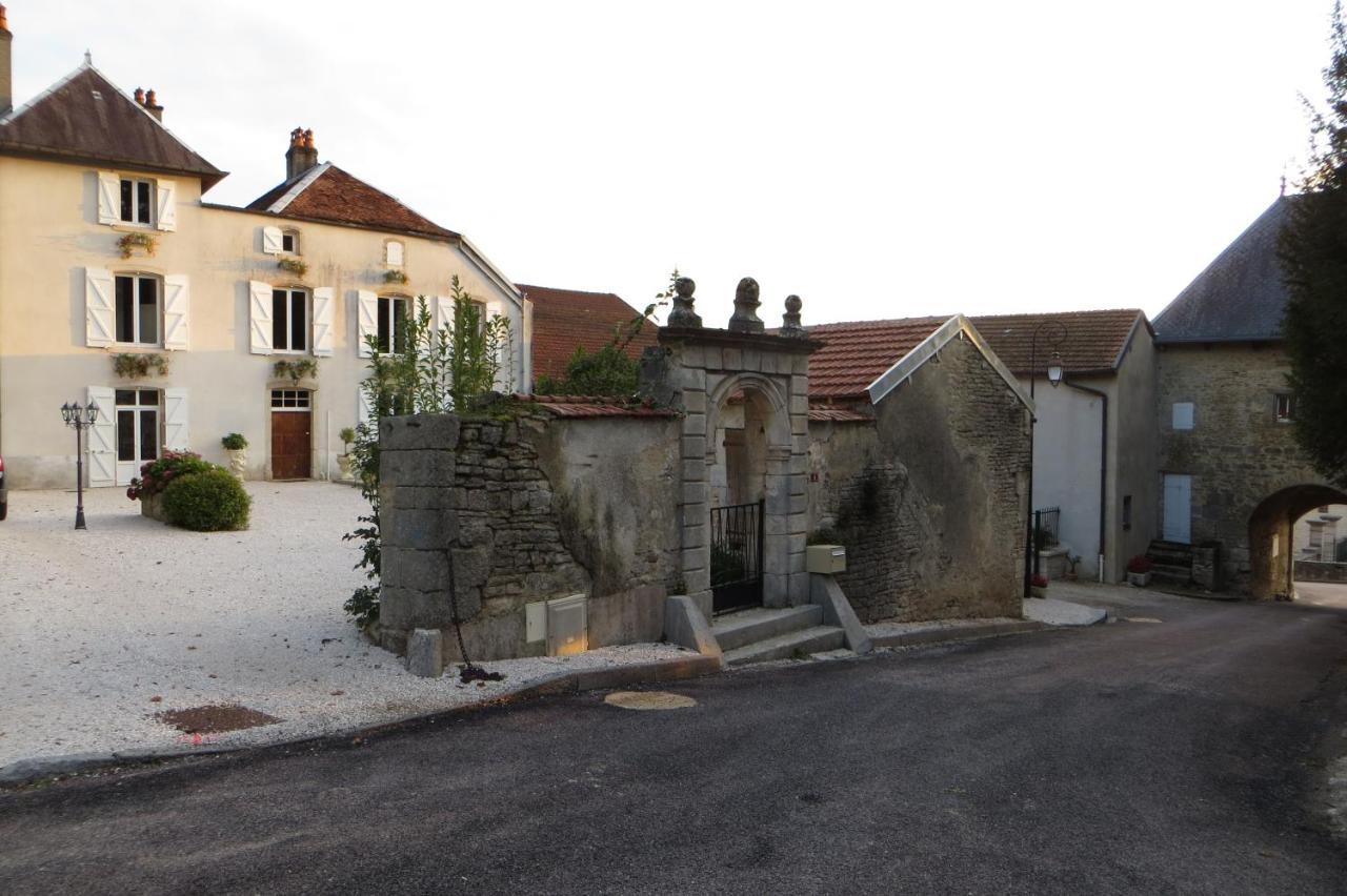 Bed and Breakfast Le Bailli De Montsaugeon Exterior foto